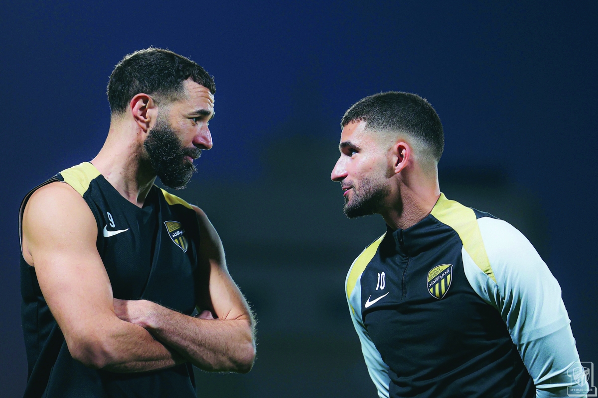 بنزيمة خلال تدريب الاتحاد الأخير