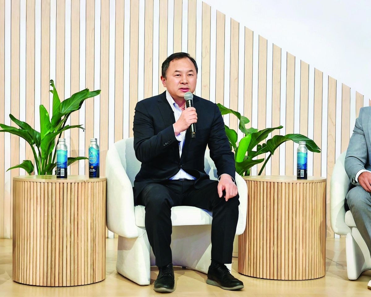 


أريك فانغ متحدثاً خلال مؤتمر «Cloud Next 2025» 