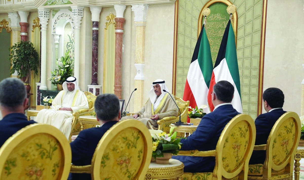 


جانب من استقبال ولي العهد لوفود الاجتماع الوزاري الثالث للحوار الإستراتيجي بين «الخليجي» ودول آسيا الوسطى 