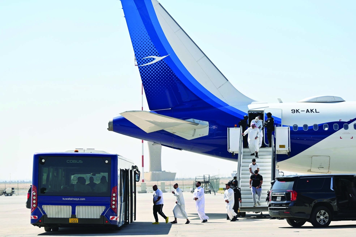 


نقل الرهائن بشكل آمن... بعد تحريرهم 