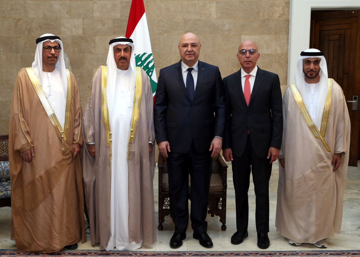 عون مستقبلاً الغباش في قصر بعبدا