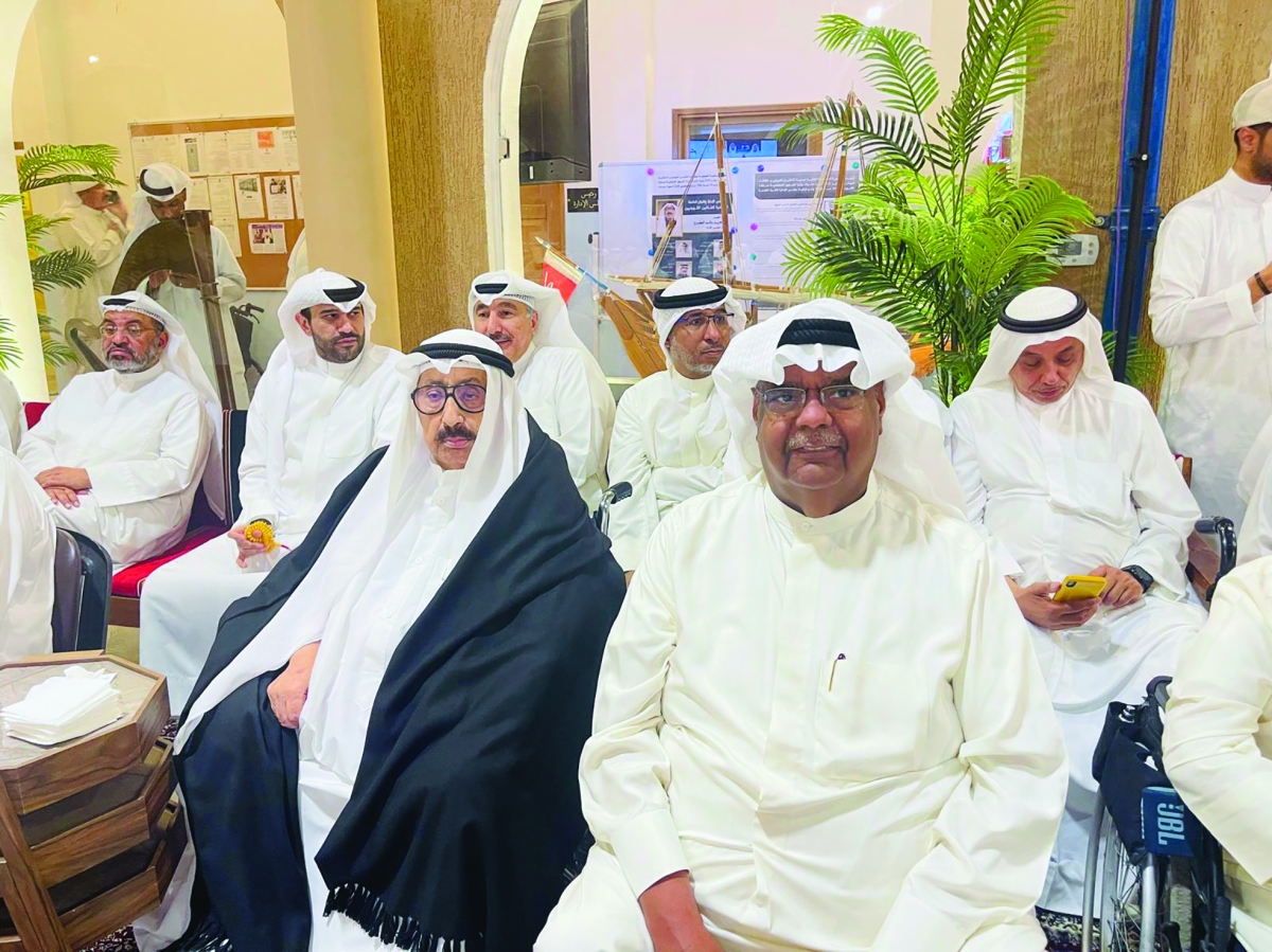 


أنور عبدالله و«شادي الخليج» 