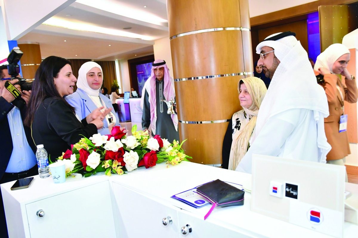 جولة في المعرض المصاحب للمؤتمر