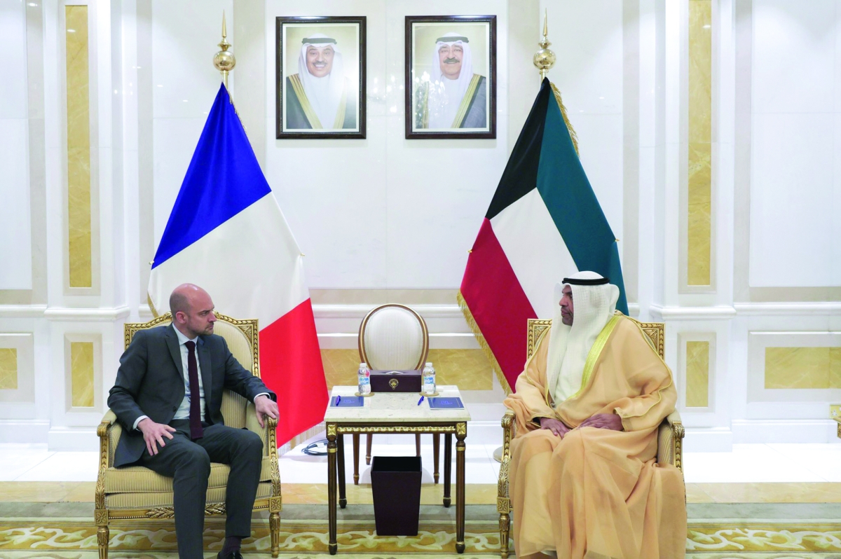 جانب من محادثات وزير الخارجية ونظيره الفرنسي