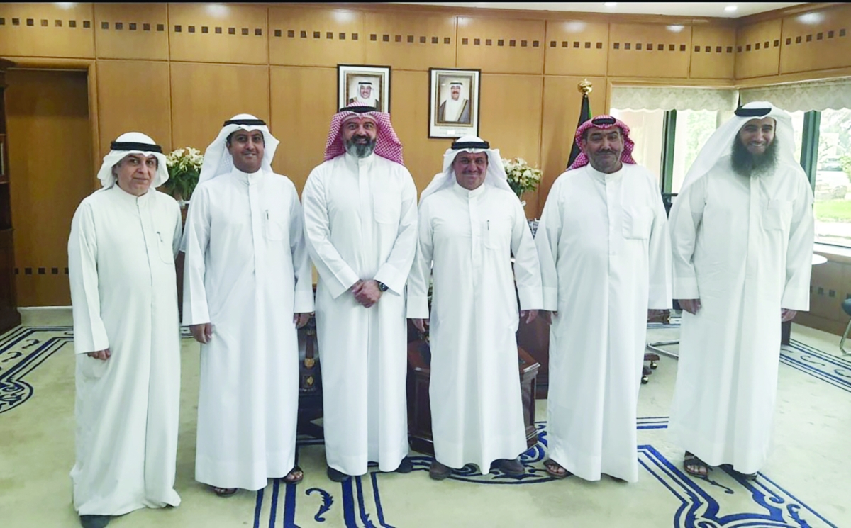  الحاي متوسطاً ممثلي جمعية الثروة الحيوانية 