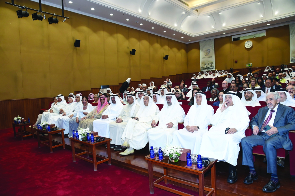  محمد الصباح والبديوي ومساعد وزير الخارجية بمقدم الحضور