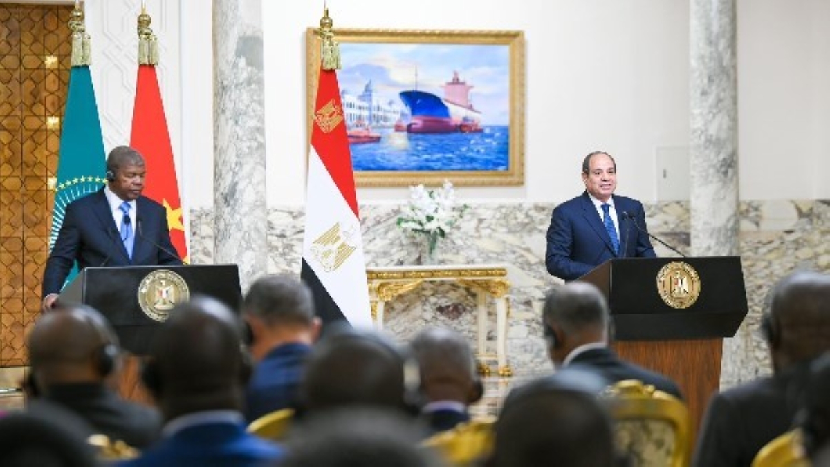 السيسي ولورينسو خلال مؤتمر صحافي في القاهرة