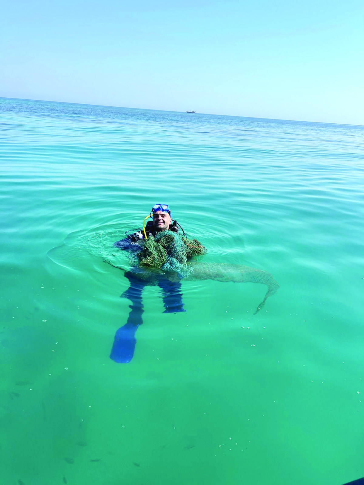 بوعلي يُنظّف بشكل دوري جزيرة قاروه ومُحيطها