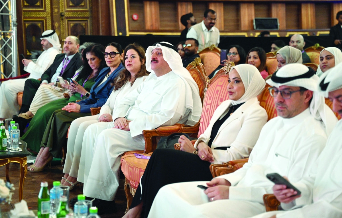 وزير الصحة يتقدّم الحضور