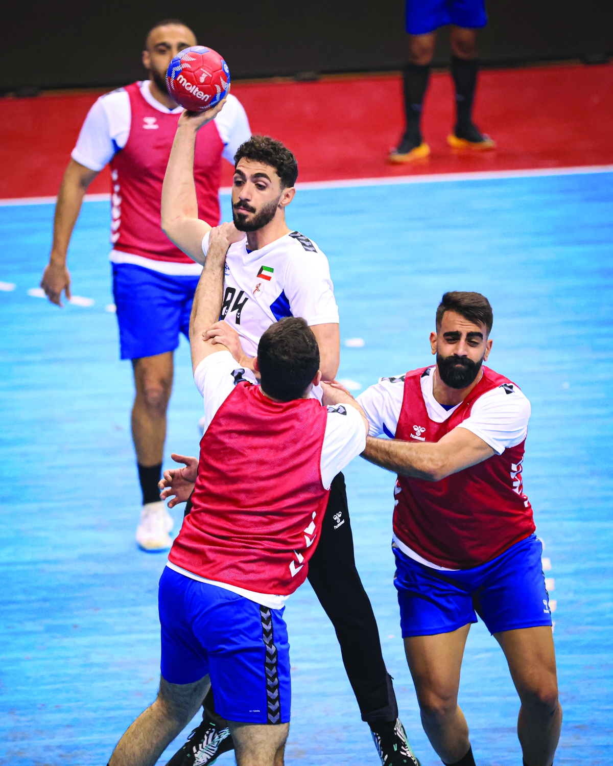 جانب من تدريب منتخب الكويت لكرة اليد