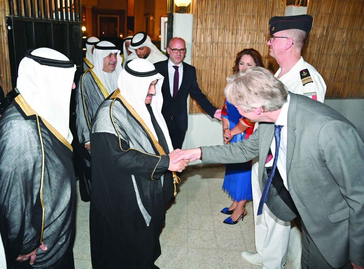 


الترحيب بالمحمد لدى وصوله 