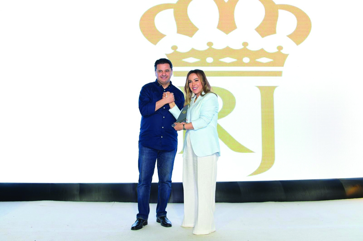 


السفير سنان المجالي مع ريتا الخريشة 