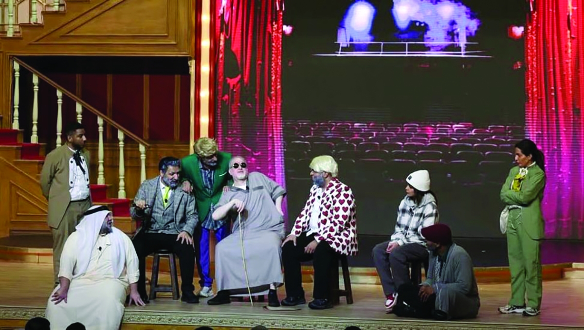 


من العرض المسرحي 