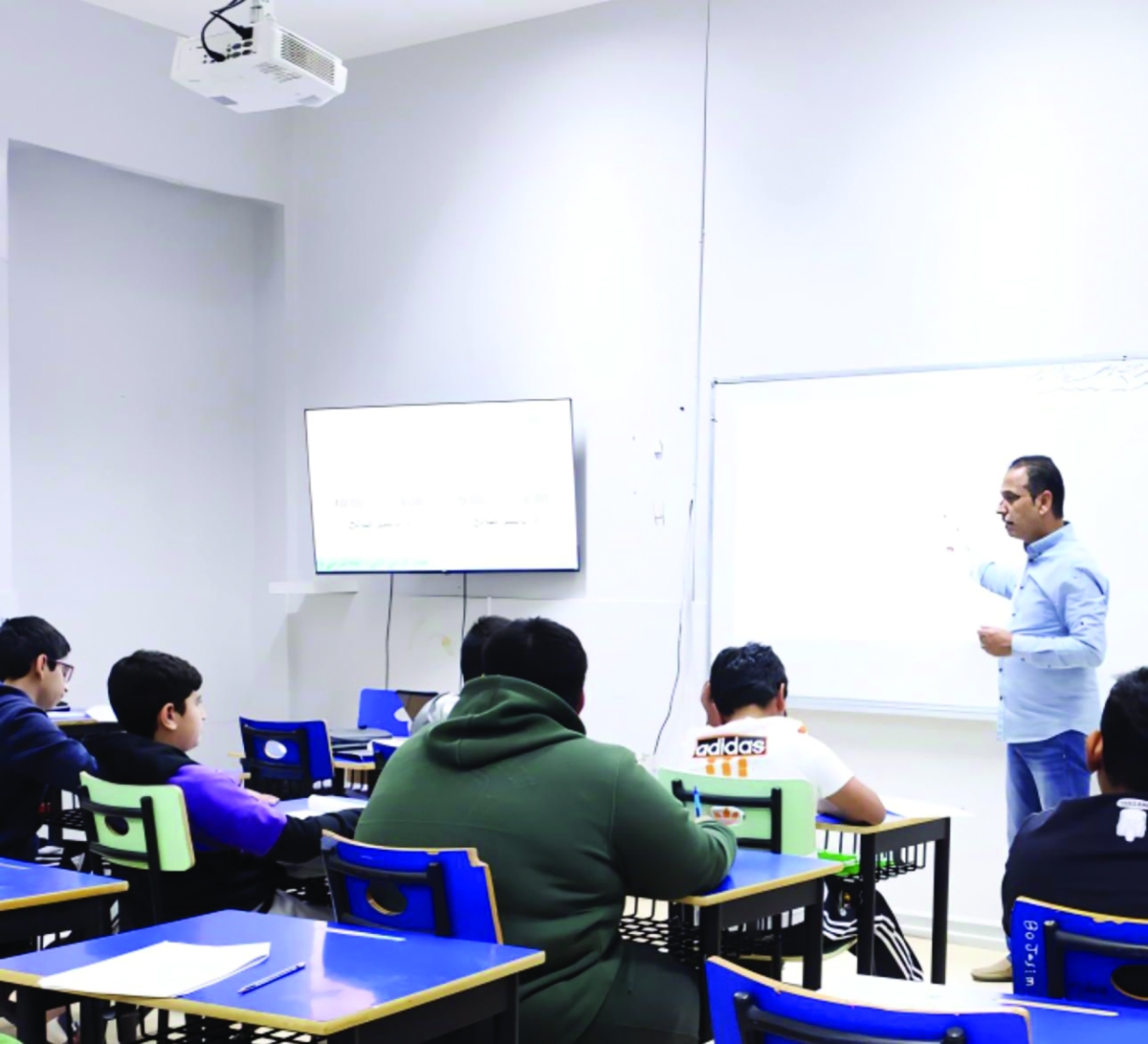 جانب من دروس التقوية... في مركز لرعاية المتعلمين         (ارشيفية) 