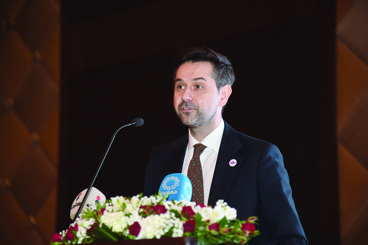 السفير البولندي مُتحدّثاً