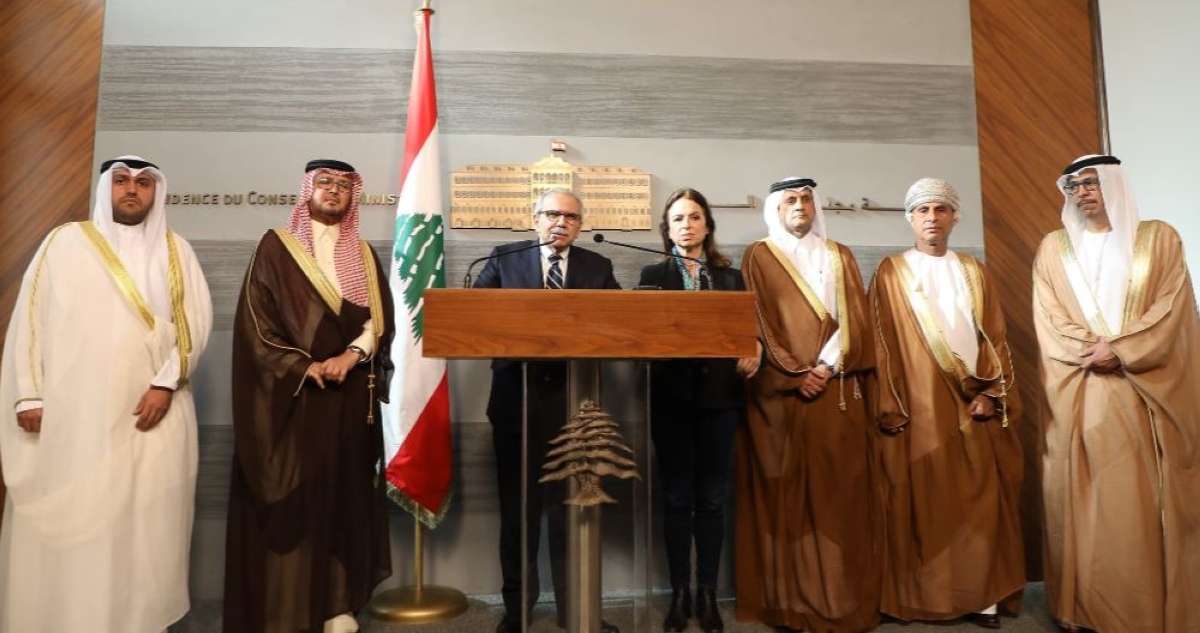 سلام يتحدّث خلال مؤتمر صحافي بعد لقائه سفراء دول مجلس التعاون الخليجي 