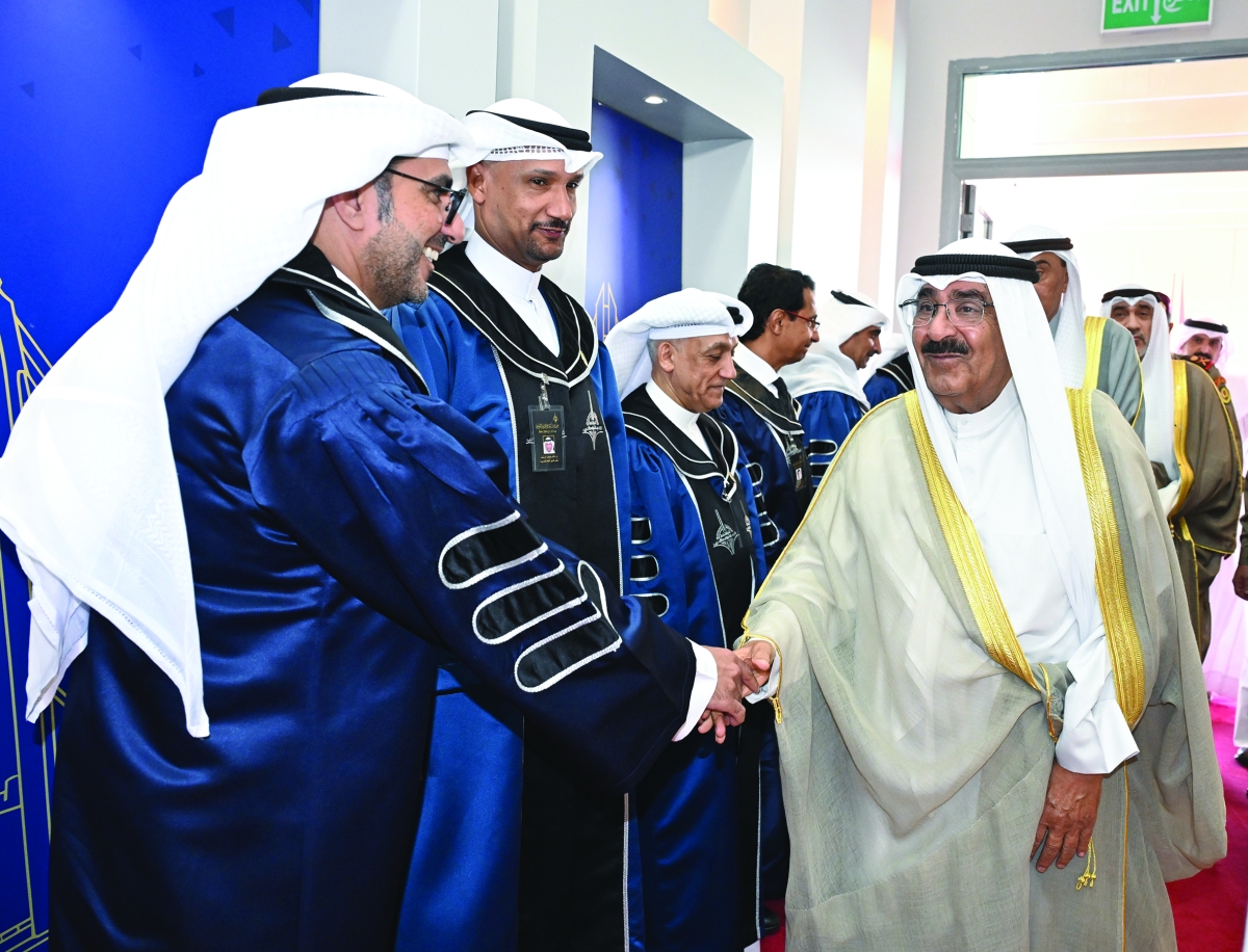 


سمو الأمير لدى استقباله بكل حفاوة وترحيب 