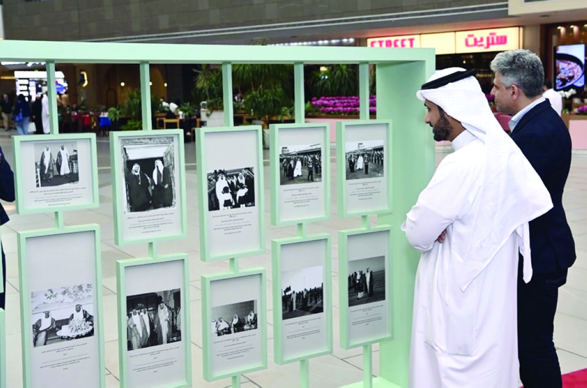 جانب من ركن الأرشيف الوطني الإماراتي