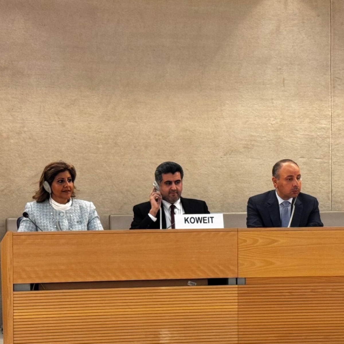 وزير العدل المستشار ناصر السميط والسفير الشيخة جواهر الصباح والسفير ناصر الهين
