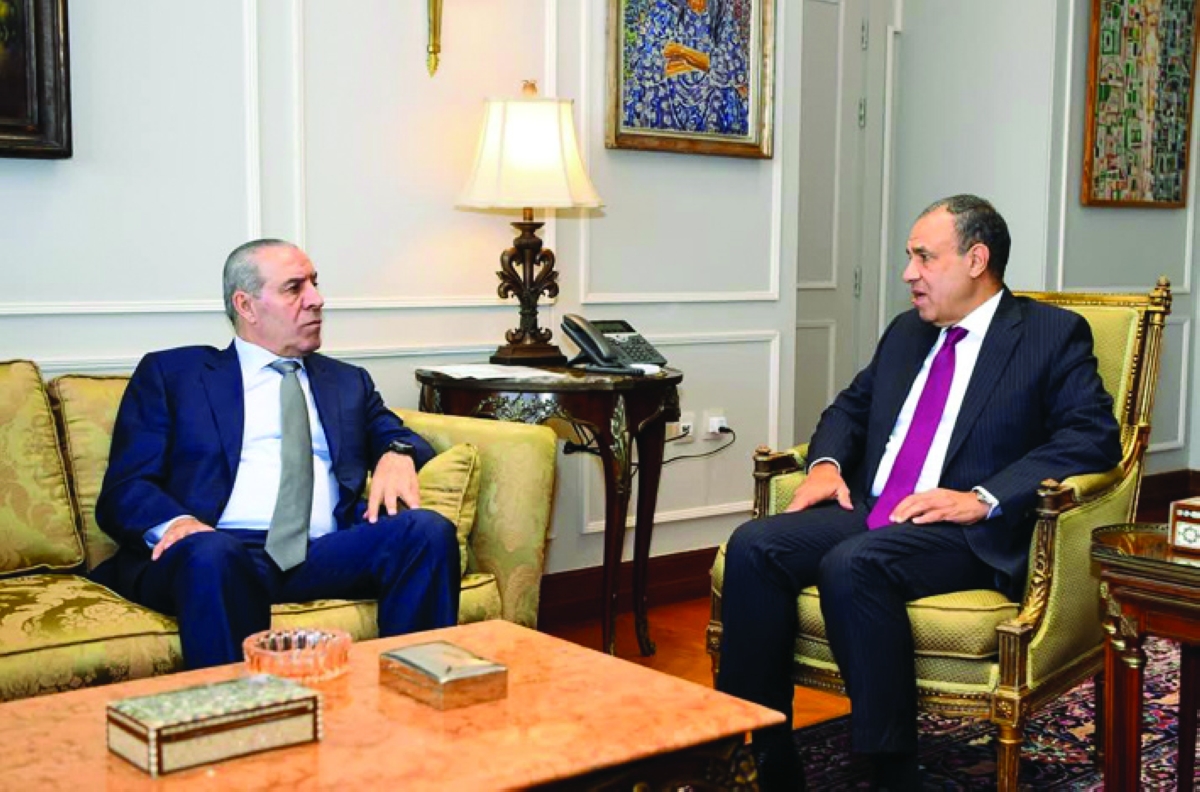 عبدالعاطي مستقبلاً الشيخ في القاهرة