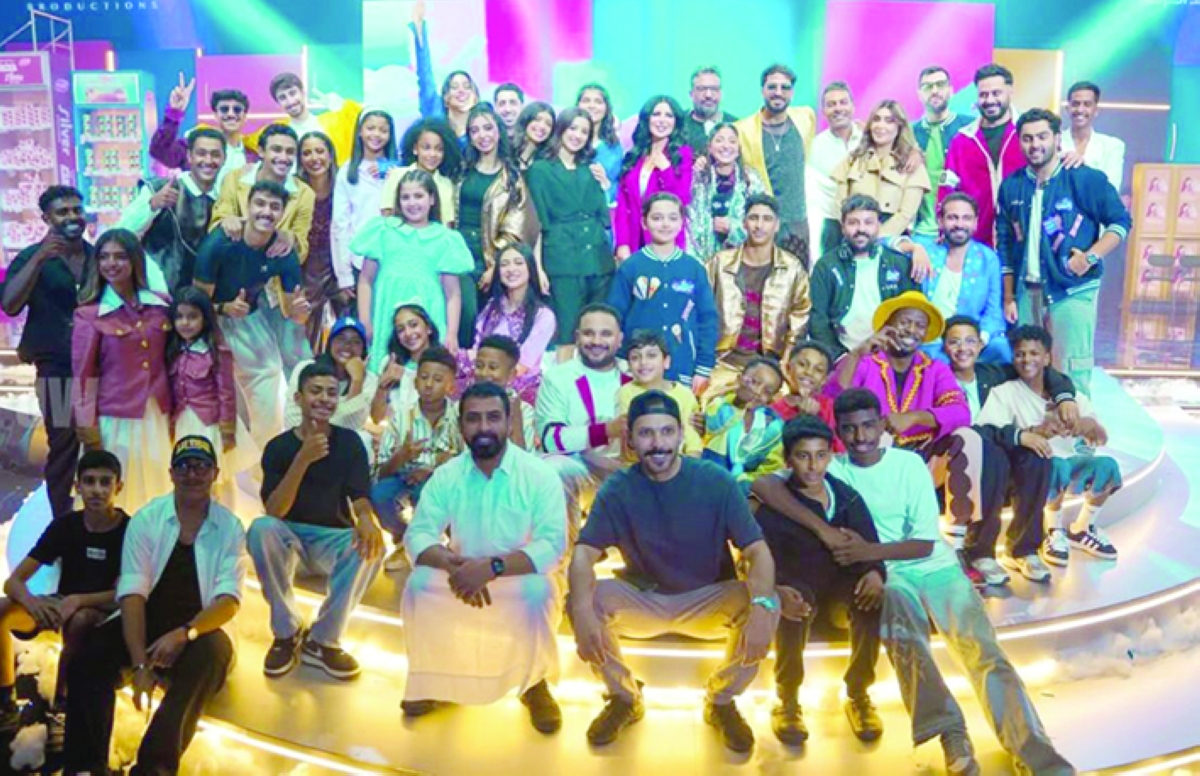 نجوم وصنّاع مسرحية «صنع في الكويت - كل شي في البرد»