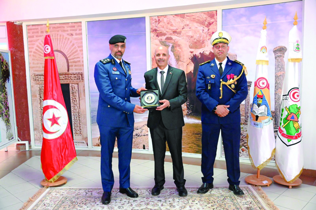 العميد حمد عبدالله مع اللواء بن جدو