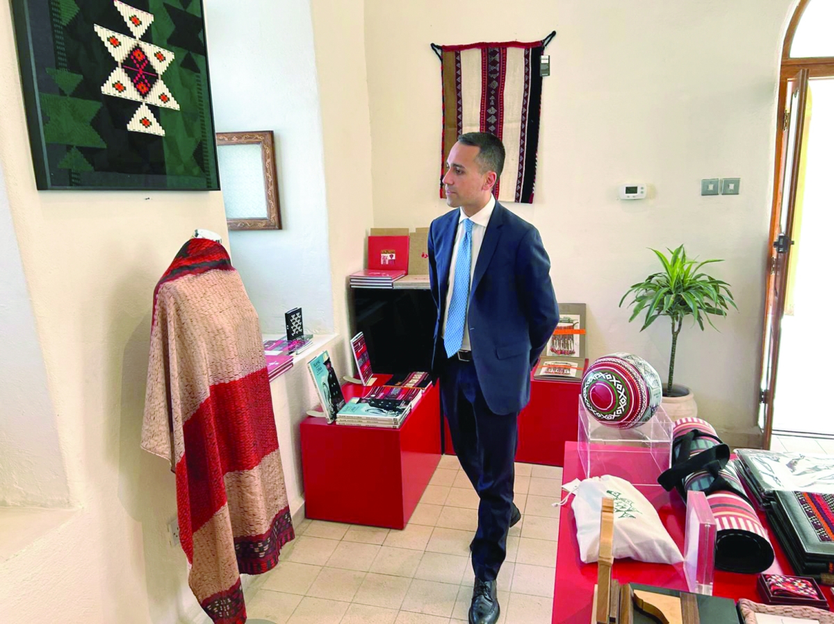 دي مايو في بيت السدو