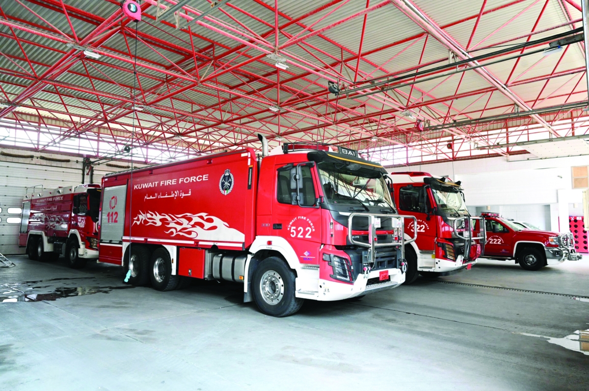 


آليات الإطفاء جاهزة 