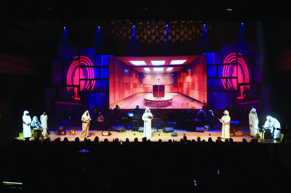 جانب من عرض «هنا الكويت»