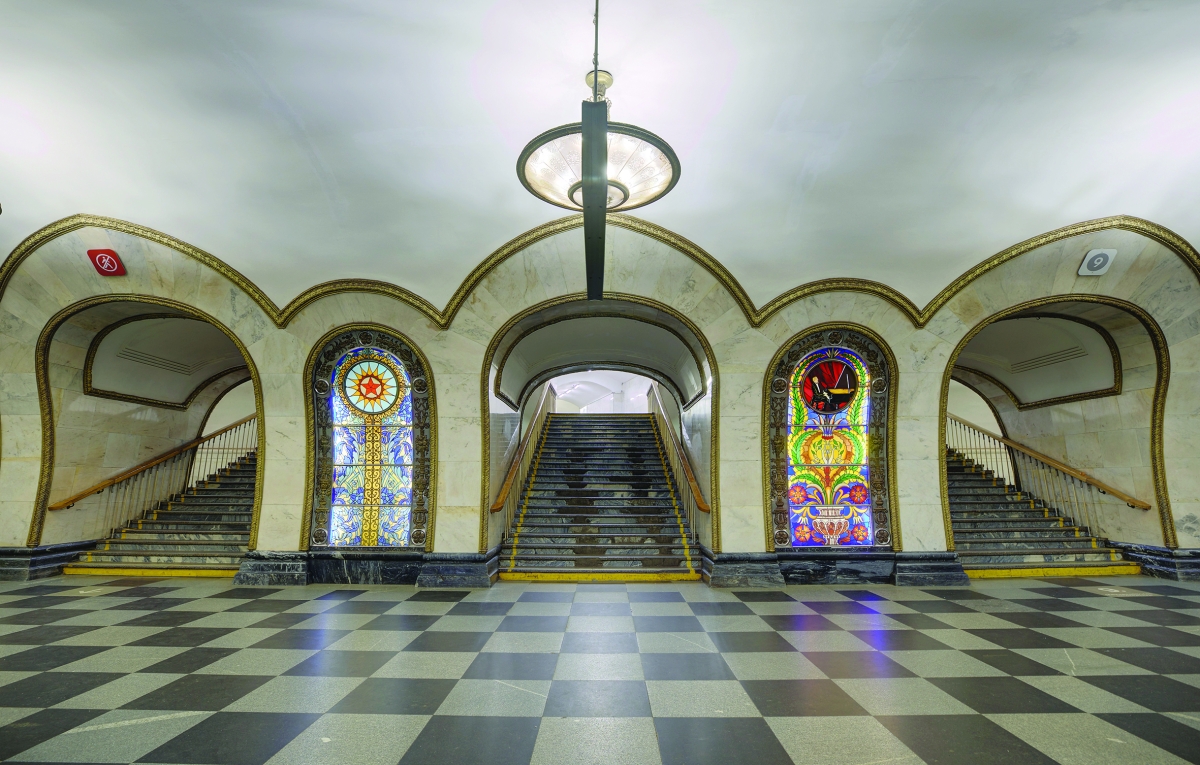 


سرد التاريخ... من داخل المترو 