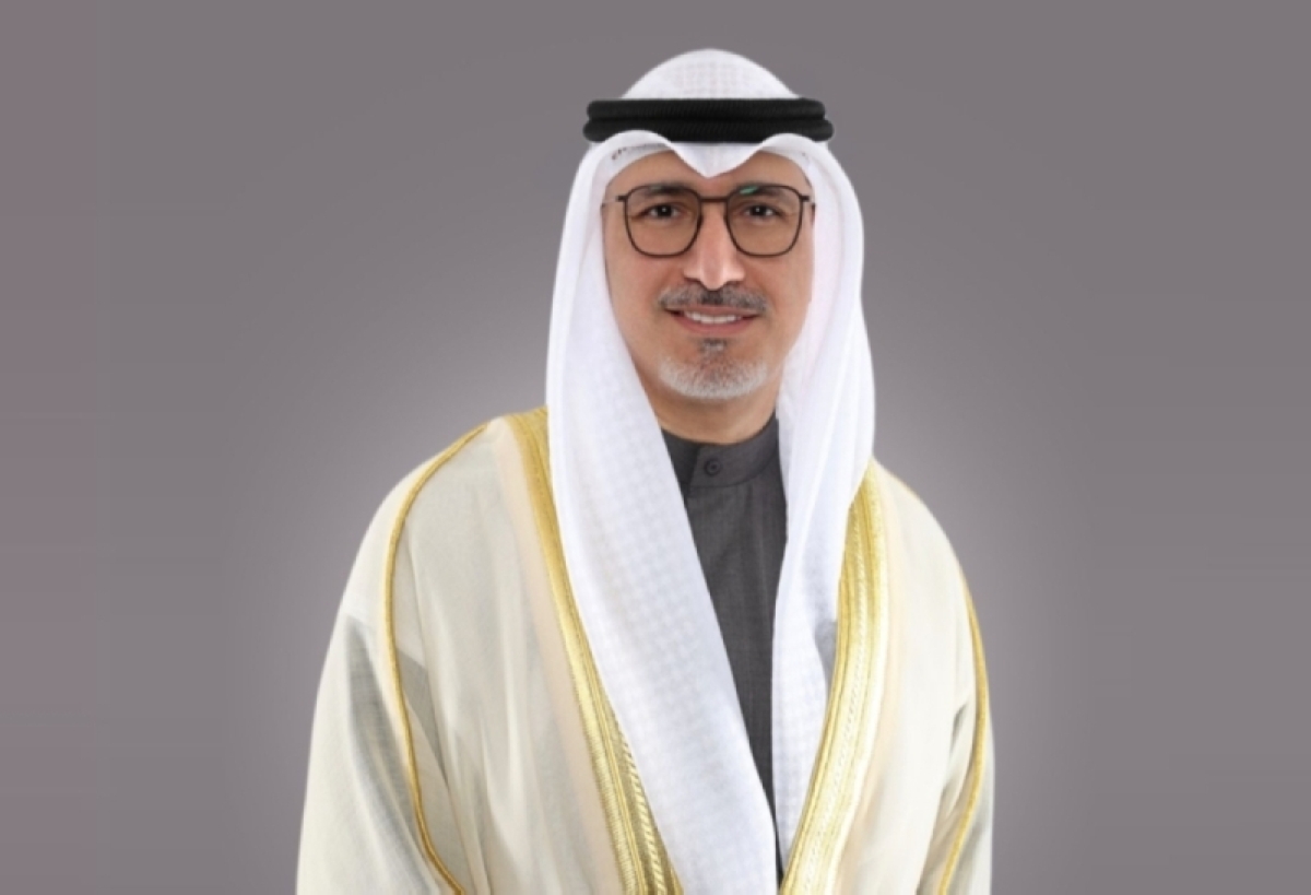 خليفة العجيل وزير التجارة