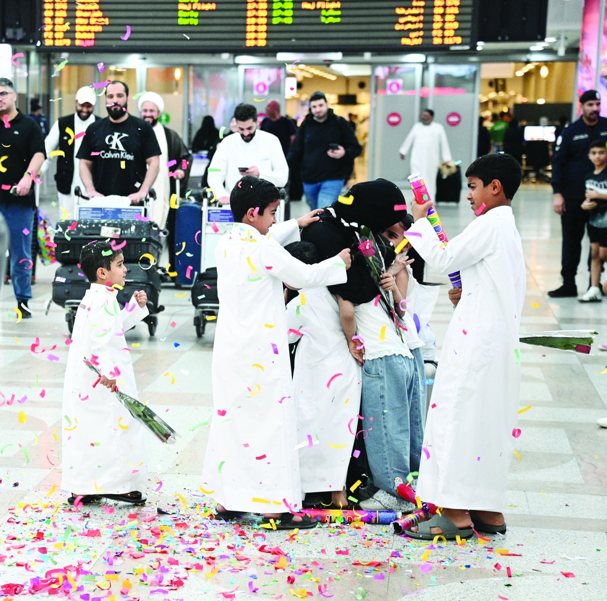 


احتفال عائلي بعودة الحاجة 