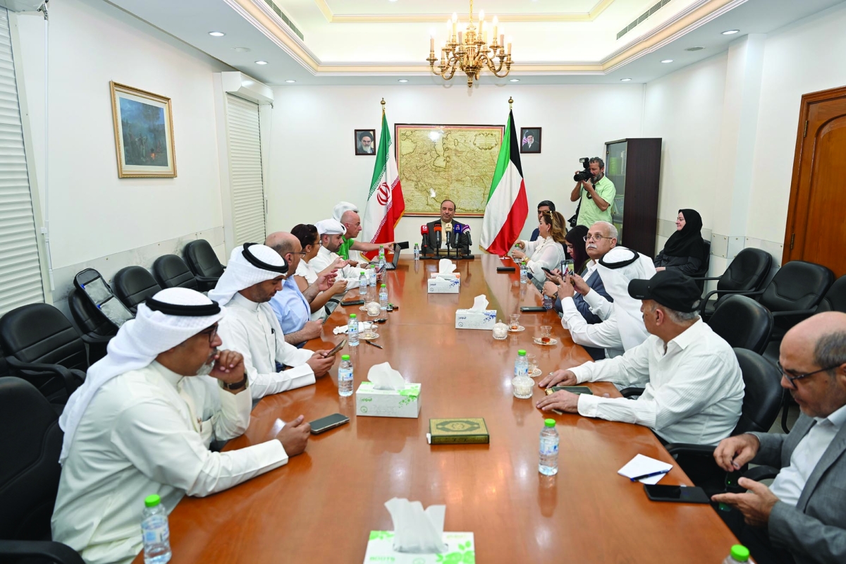 السفير الإيراني خلال المؤتمر الصحافي (تصوير أسعد عبدالله)