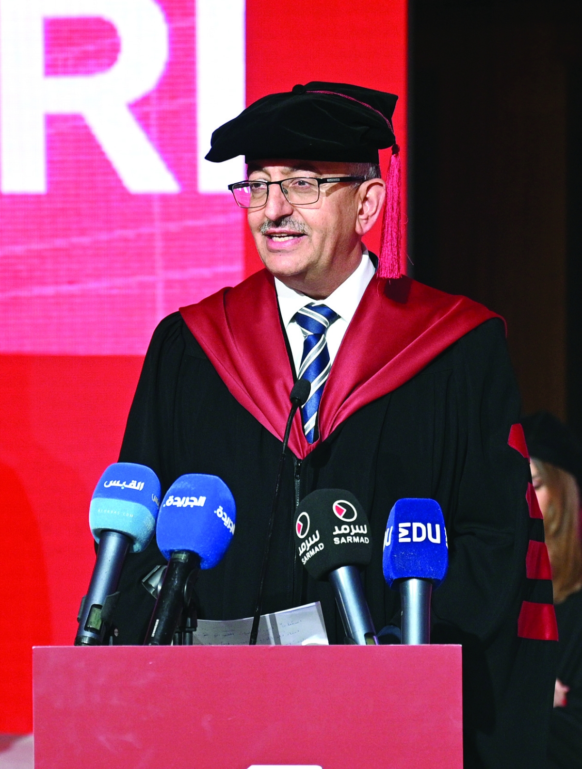 


البروفيسور خالد البقاعين 