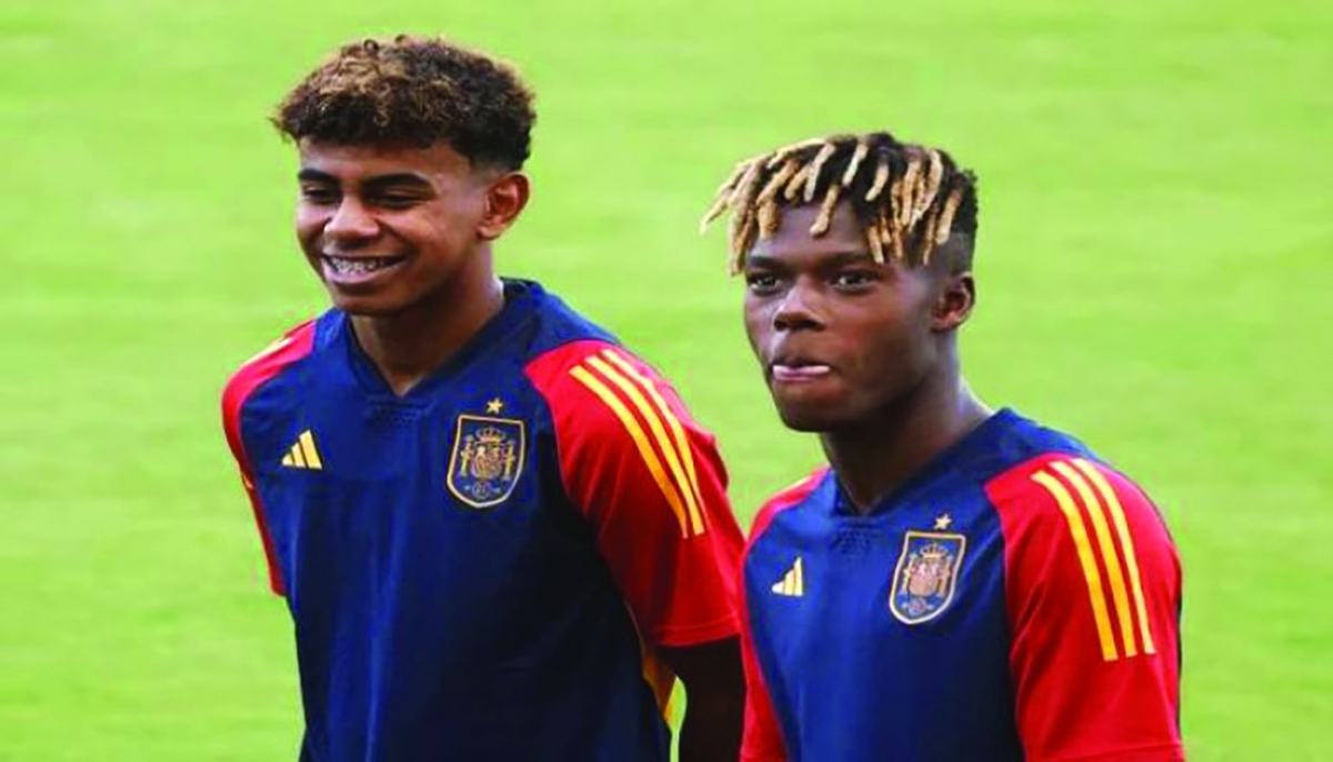 ويليامز ولامين يامال مع منتخب إسبانيا