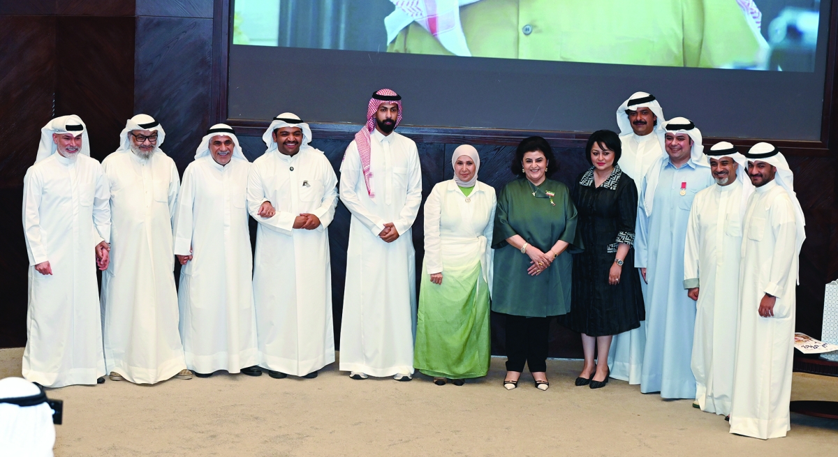 


لقطة جماعية للمشاركين في الفعالية	 (تصوير سعود سالم) 