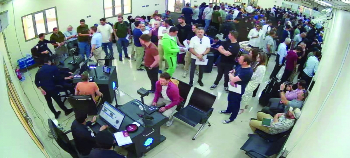 جهود كبيرة لرجال الداخلية في تسهيل دخول القادمين 