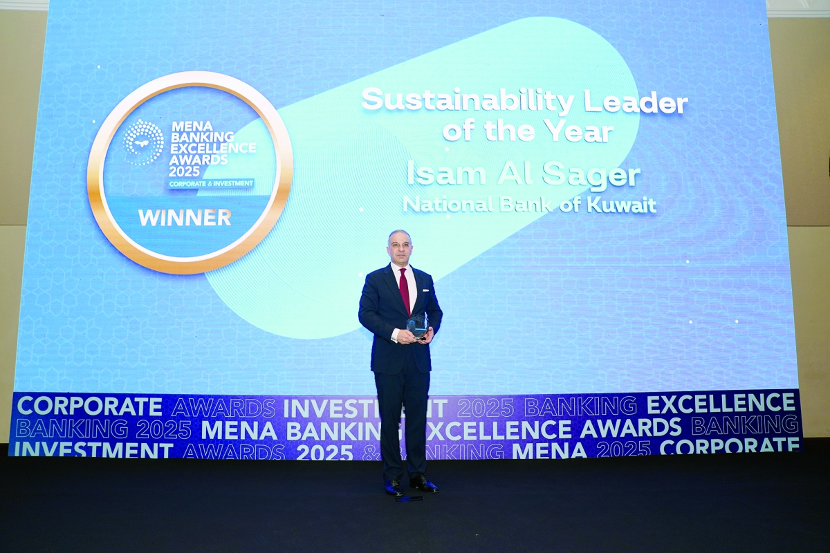 مهند البورنو يتسلم جائزة قائد الاستدامة نيابة عن الصقر