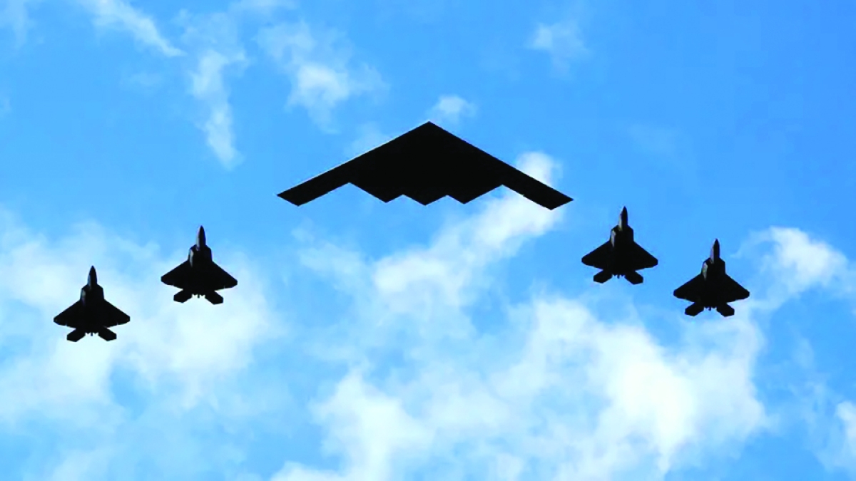 القاذفة «بي - 2»