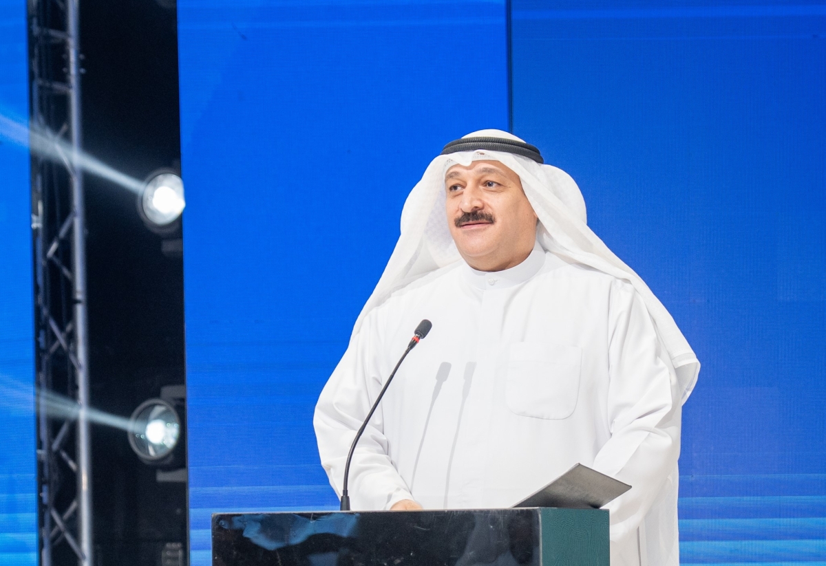 وزير الصحة الدكتور احمد العوضي