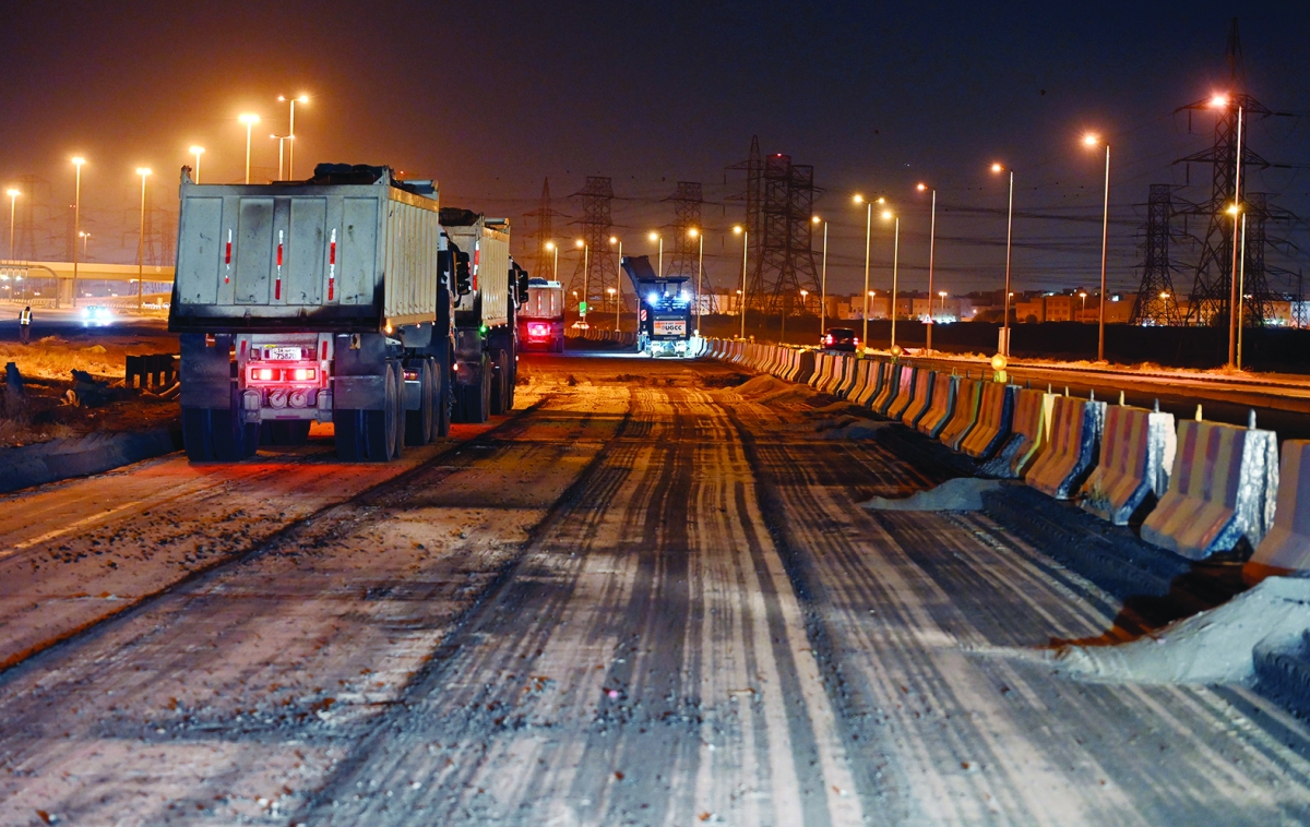 


إصلاح الطرق... يسابق الزمن 