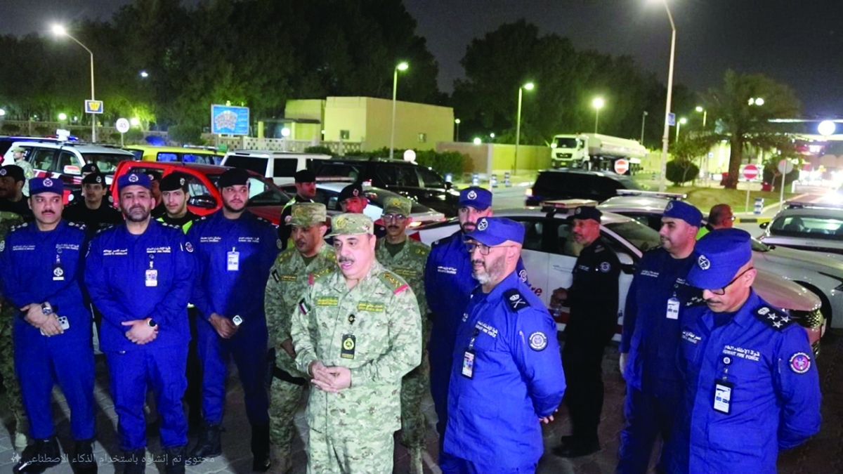 


الفريق الرفاعي واللواء الرومي يطلعان على سير العمل 