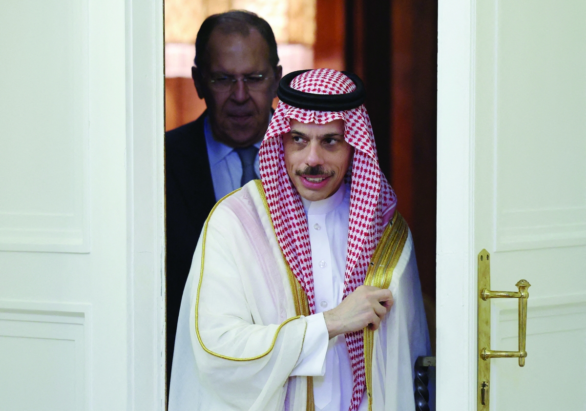 فيصل بن فرحان في موسكو (رويترز)