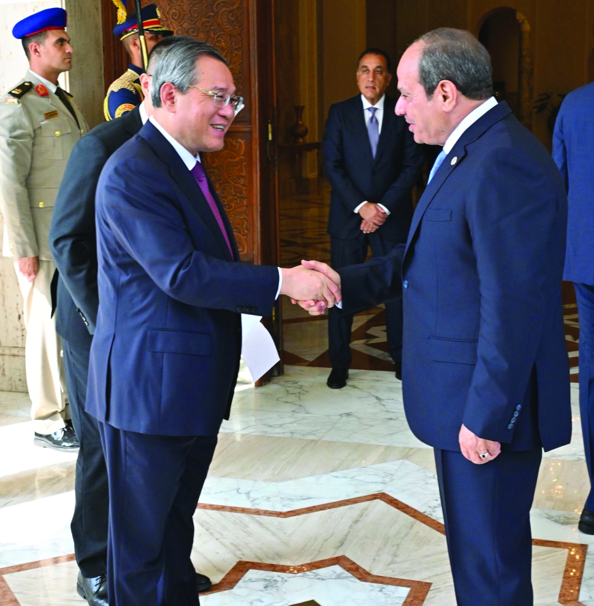 السيسي مُرحباً برئيس مجلس الدولة الصيني