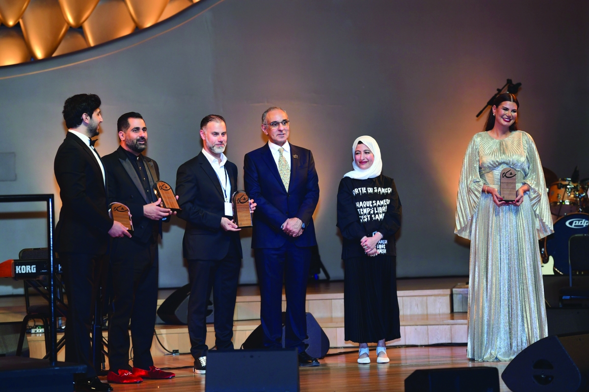 


الجسار والمحمود... كرّما نجوم حفل الافتتاح	(تصوير سعود سالم) 