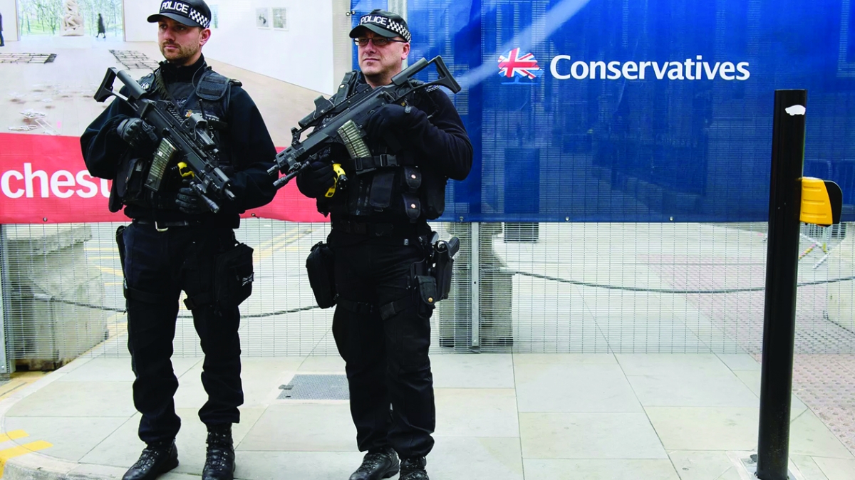 


الحكومة البريطانية مدعوة لاتخاذ إجراءات أكثر فاعلية لمواجهة التهديد الإيراني 