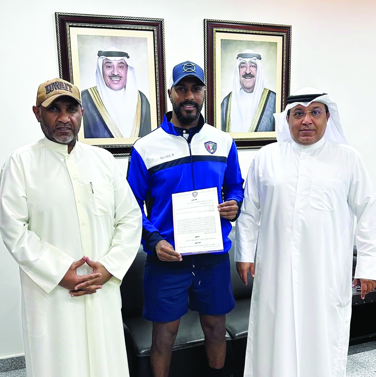 


مرزوق متوسطاً الصميعي والعمران 