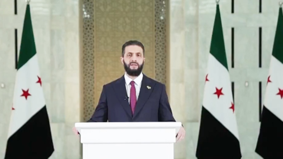 الرئيس السوري أحمد الشرع
