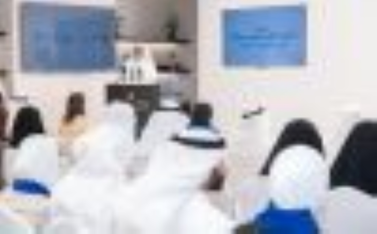 فاضل عبدالله متحدثاً في حفل التكريم