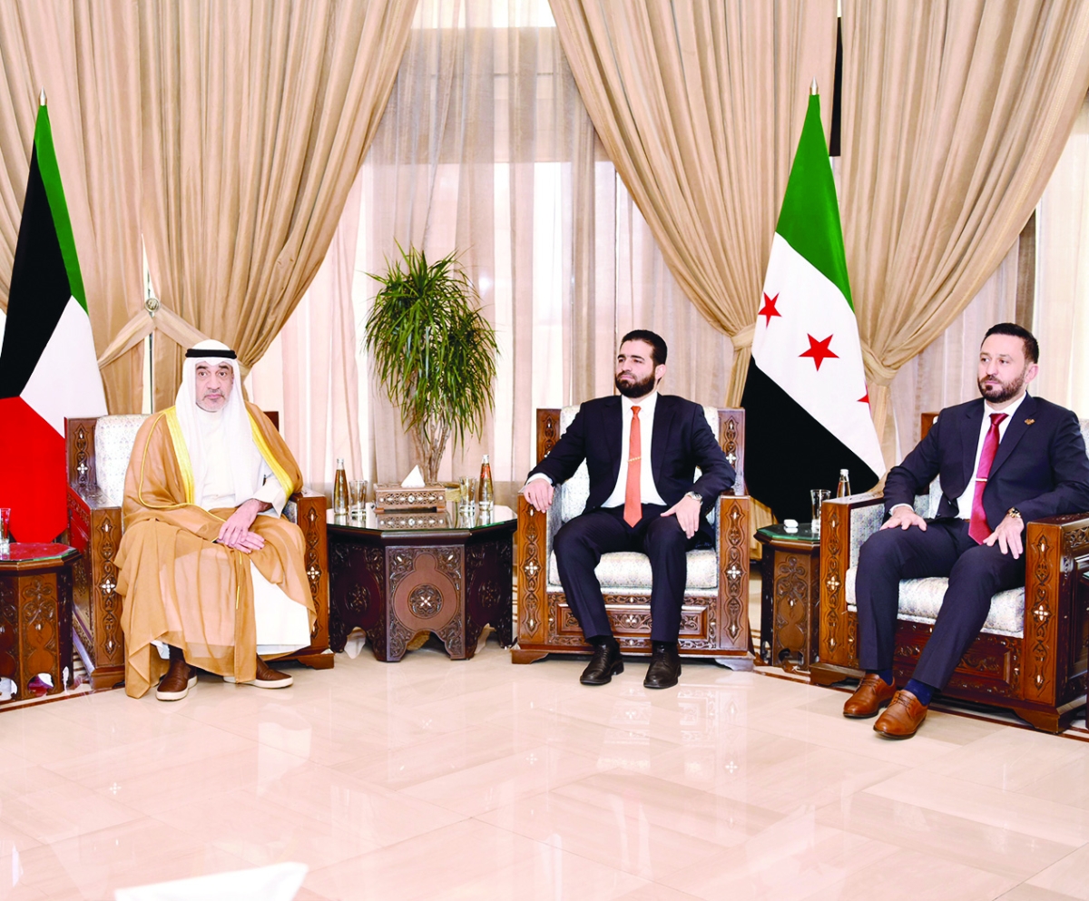 الشيخ فهد اليوسف خلال مباحثاته مع وزير الداخلية السوري في إطار زيارته دمشق الثلاثاء الماضي